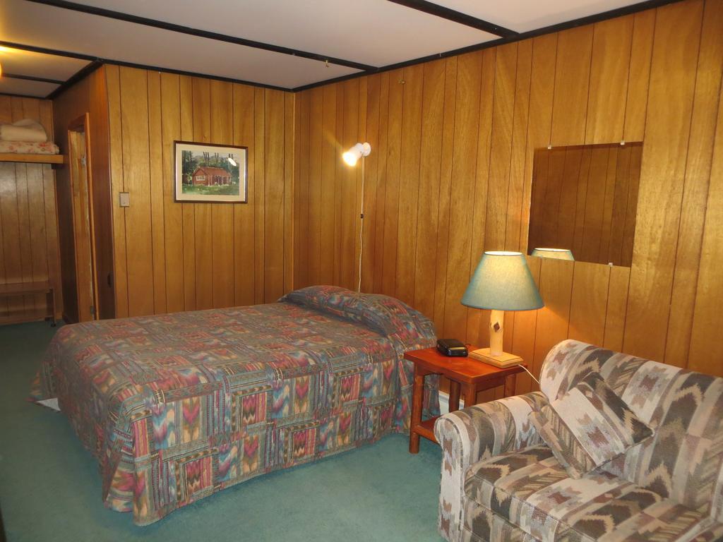 Black Cat Guest Ranch Brule Mines Habitación foto
