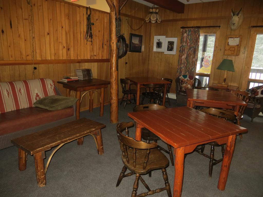 Black Cat Guest Ranch Brule Mines Exterior foto