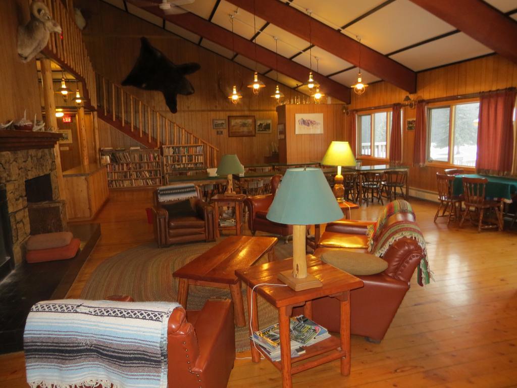 Black Cat Guest Ranch Brule Mines Exterior foto